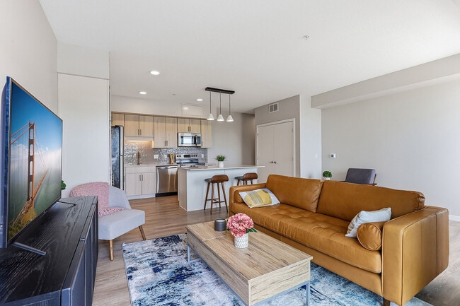 33-web-or-mls-10950-Red-Cir-Dr-33