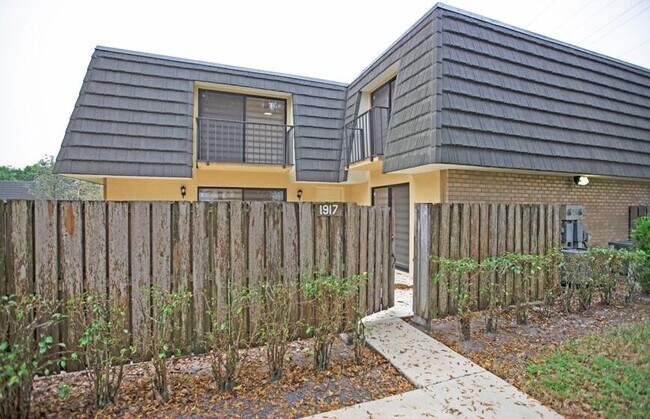 Photo - 1917 19th Way