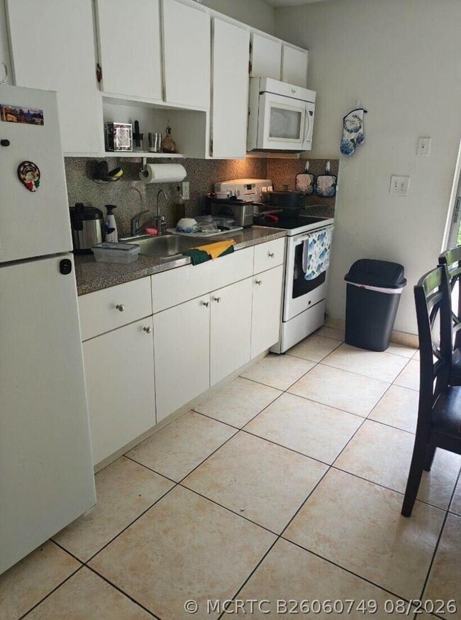 2023 SW 29th Ave Unit 2
