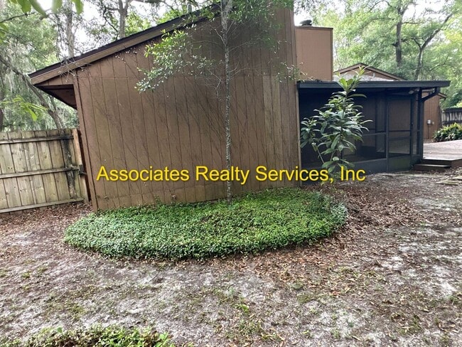 Photo - Single Family home in The Woodland in SW Gainesville-Great Location!