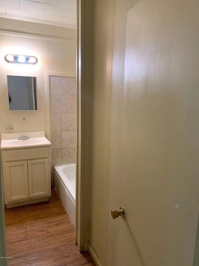 301 Sampson St Unit 2
