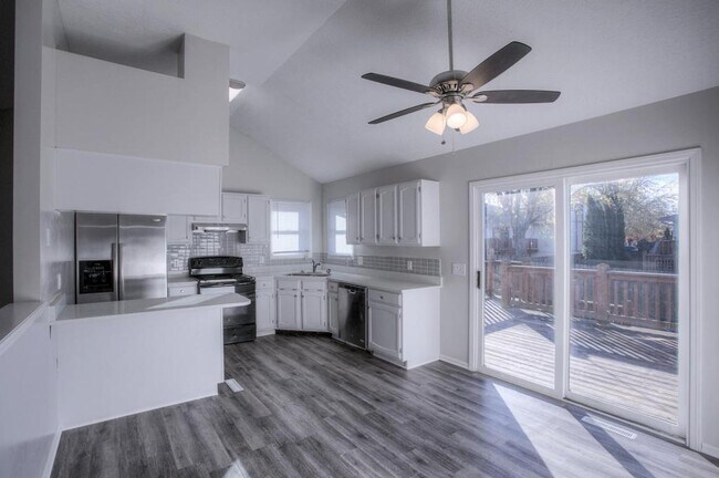 3403 Henery Rd