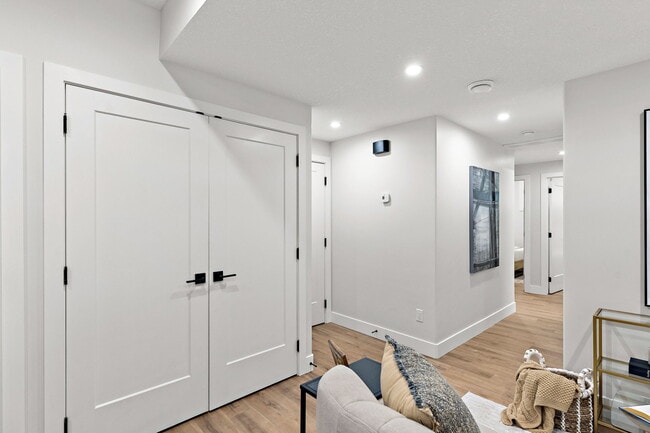 Photo - 11143-11170 70 Ave NW Unité BSMT3