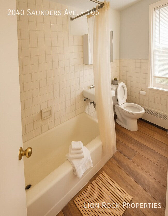 Photo - 2040 W Saunders Ave Unit 106