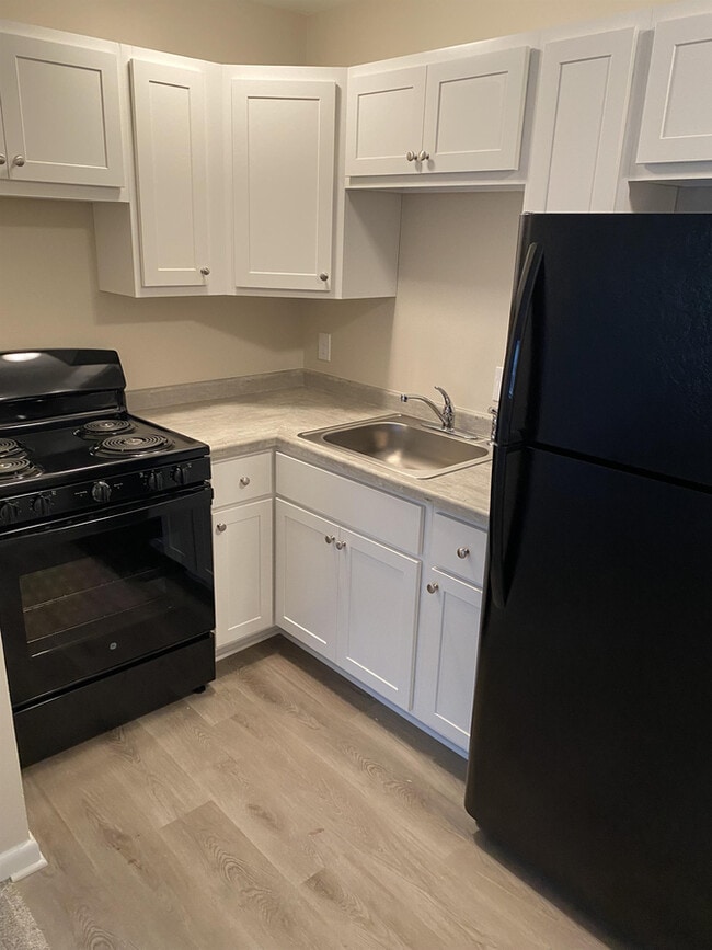Building Photo - 3140 S 48th St Unit 5 Rental