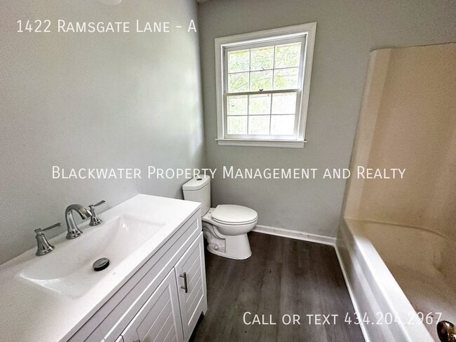 Photo - 1422 Ramsgate Ln Unit A