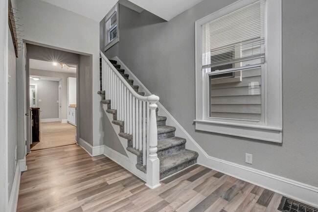 Photo - Spacious, Stunning 5 Bedroom Home in Norfolk Available NOW!