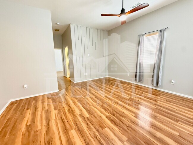 Photo - 9233 E Neville Ave