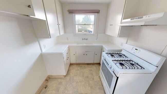 Photo - Fillmore St Pasadena