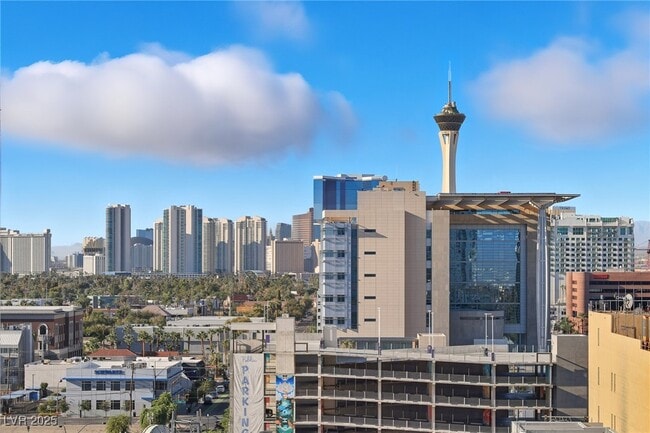 Building Photo - 150 S Las Vegas Blvd Unit 1114