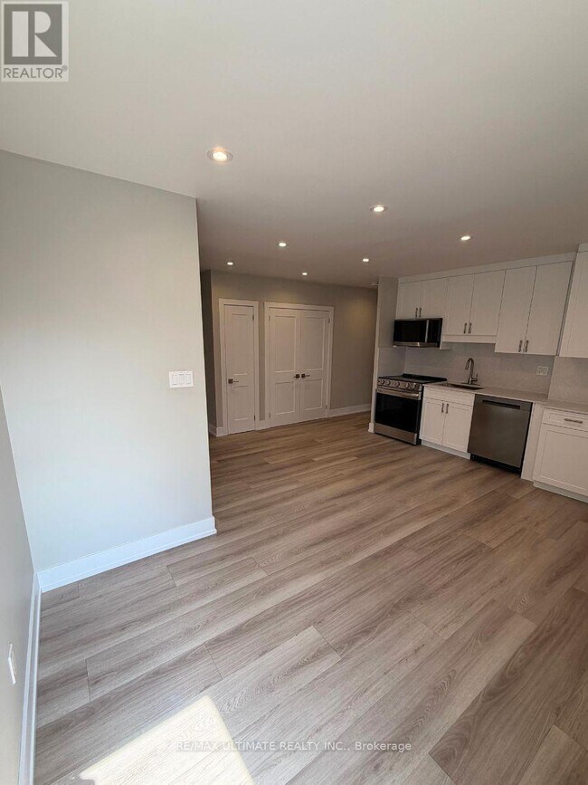 Photo - 699 Balliol St Unit 303