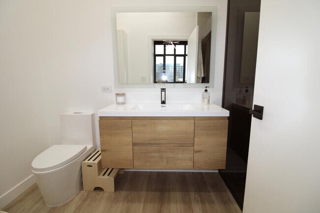 Photo - 2 bedroom in Chicago IL 60607 Unit 903