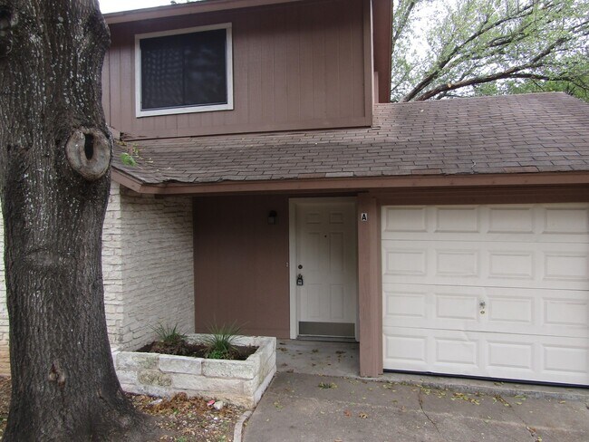 Photo - 812 Ramble Ln Unit 1