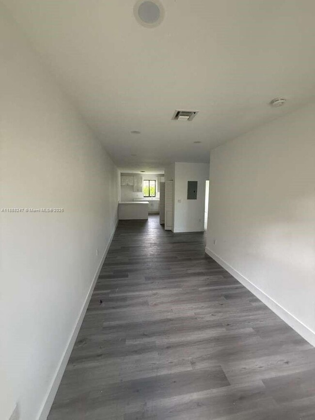 Photo - 1779 NW 93rd St Unidad 1779