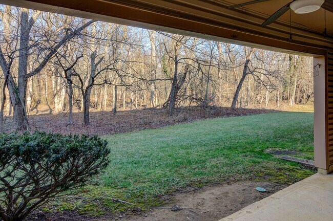 Photo - 328 Tavistock Rd