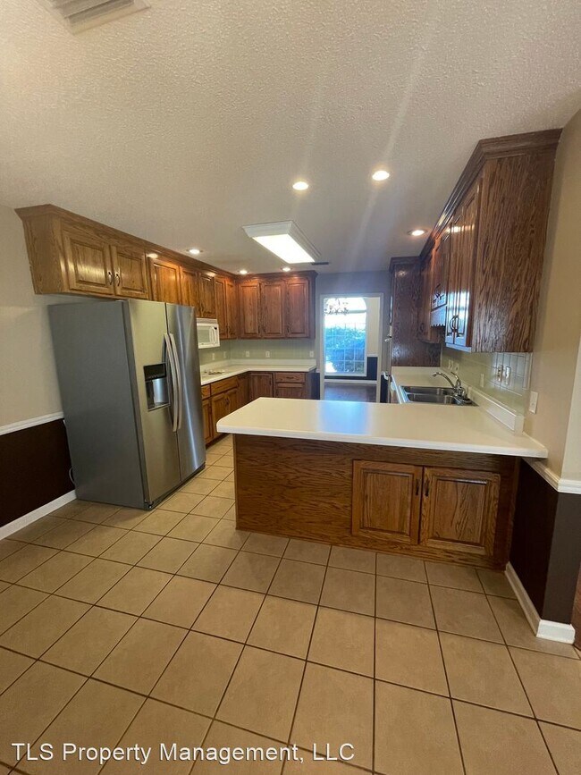 Photo - 3 br, 2 bath House - 112 Sioux Street