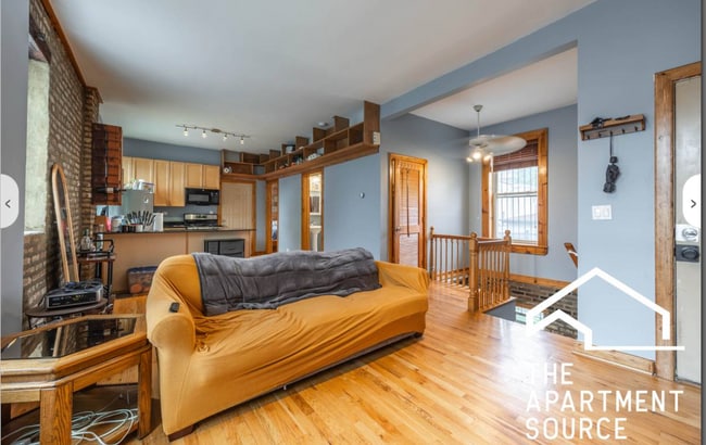 Building Photo - 1349 N Washtenaw Ave Unit 1E