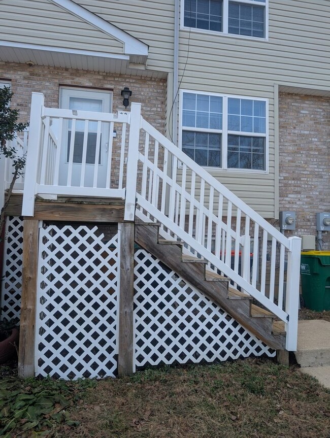 Photo - 322 Caribou Ln