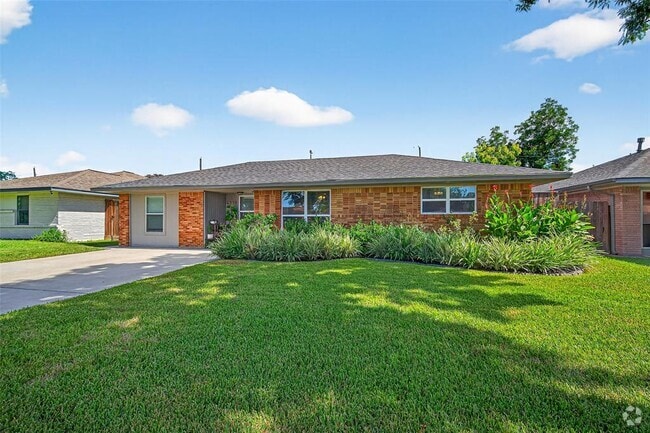 Building Photo - 4318 De Milo Dr Rental