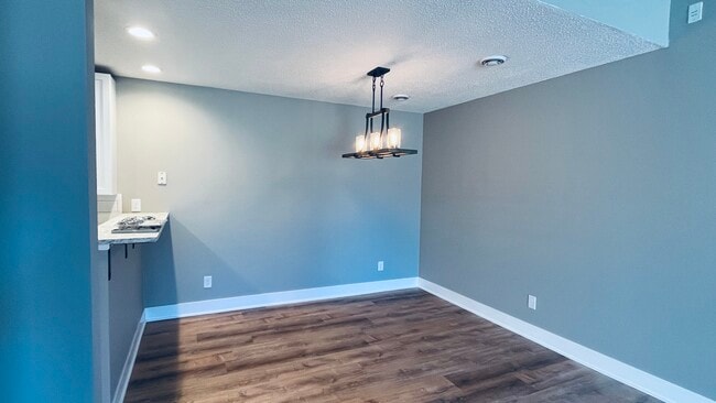 Photo - 17020 Eastwood Ave