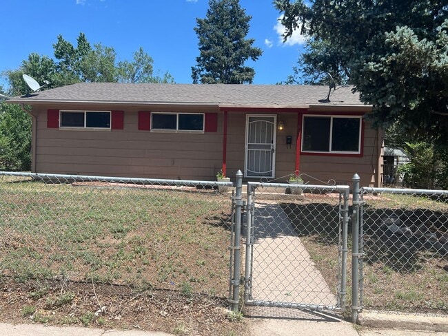 Photo - 817 Sequoia Dr House