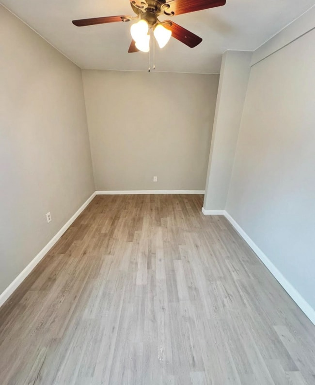 Photo - 404 N Walnut St