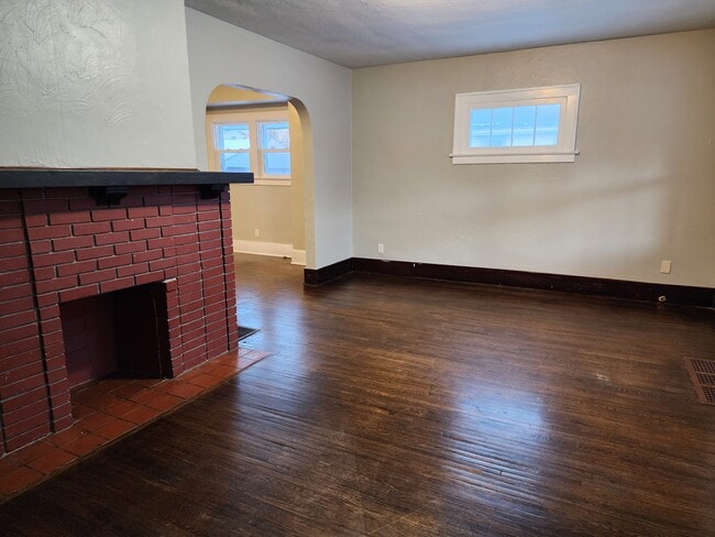 Photo - 1730 Berdan Ave