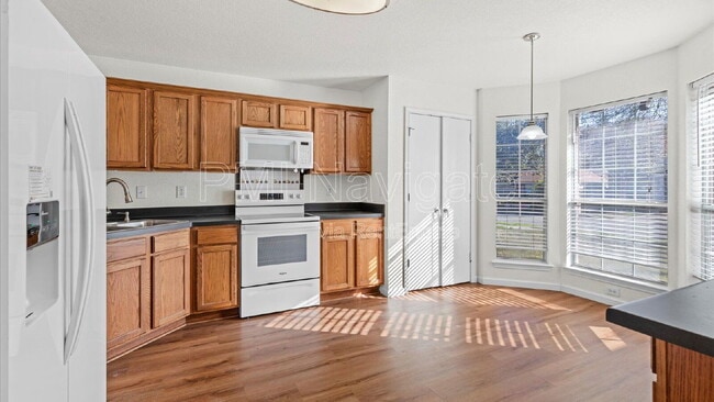 Photo - 7215 Falcon Trail