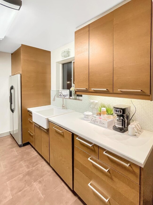 Photo - 6558 E 2nd St