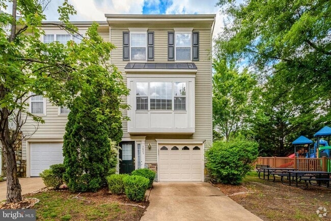 Building Photo - 3825 Watkins Mill Dr Rental