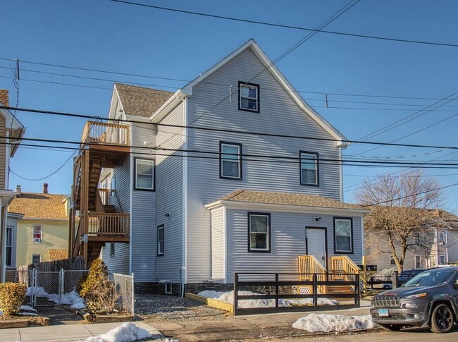 Photo - 144 Cottage St Unit 3
