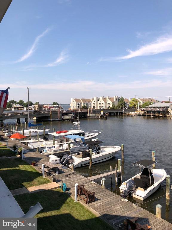 Photo - 204 Market Square