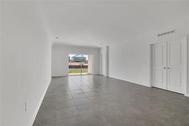 Photo - 2671 Armstrong Ave