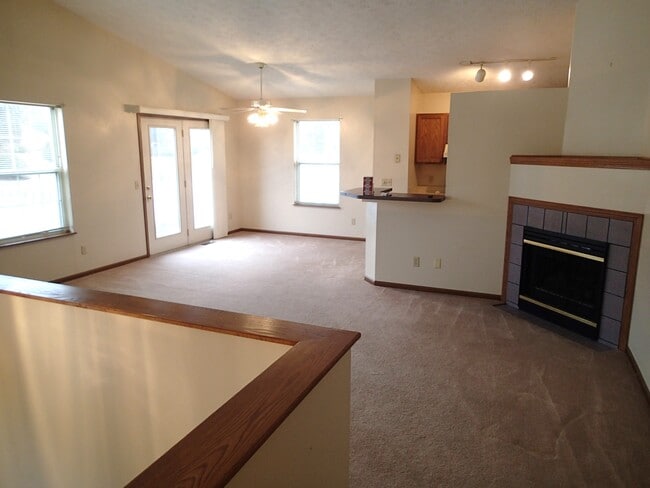 Photo - 3682 Harris Ave NW