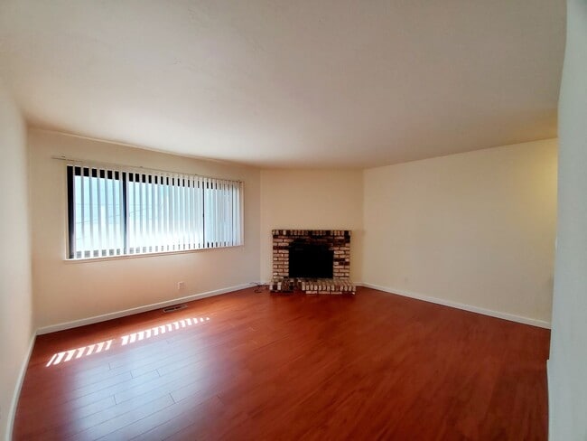 Photo - 25 Lewis Ave