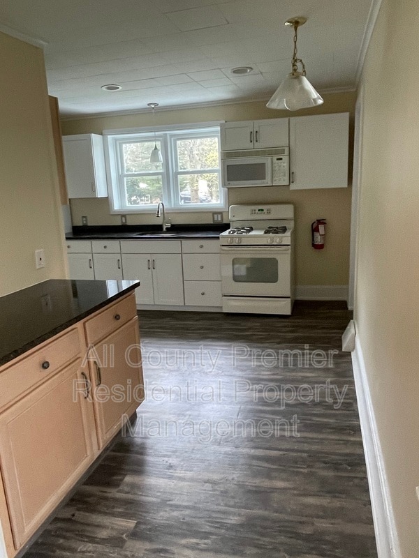 Photo - 785 Sixth Street