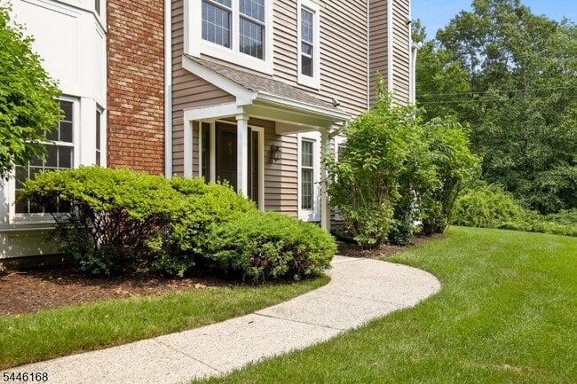 Photo - 85 Laurelwood Ct