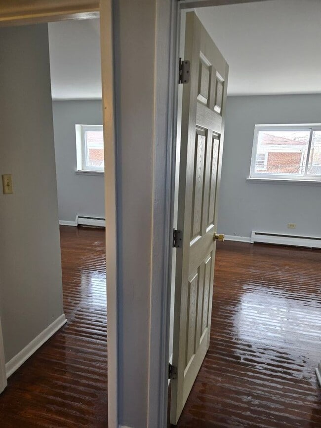 Photo - 400 W División St Apartment Unit 3