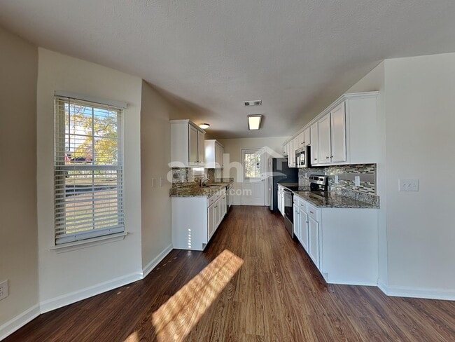 Photo - 626 Mable Dr