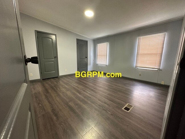 Photo - 312 E Valentine Rd