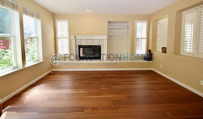 Photo - Rare 5BD Corner Lot Home in Hamilton Southgate — Soaring Ceilings & Hardwood Floors - FOUNDATION