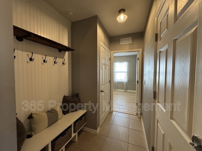 Photo - 471 Seasons Dr