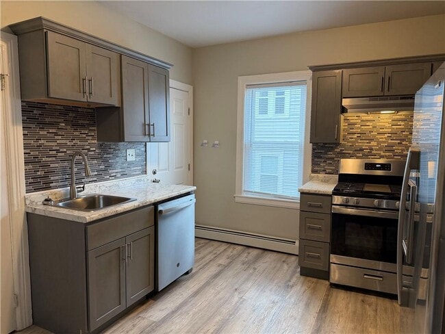 Photo - 125 Calverley St Unidad 2