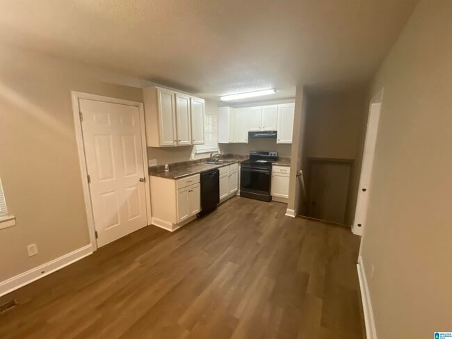 1608 Azalea Dr