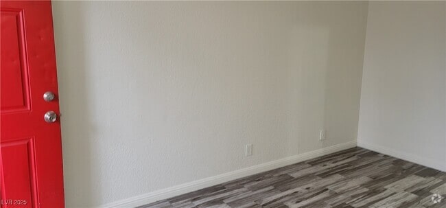 Building Photo - 2105 Sunrise Ave Unit 9 Rental