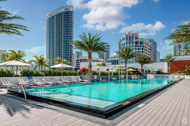 10X Las Olas Walk - 10X Las Olas Walk Apartments