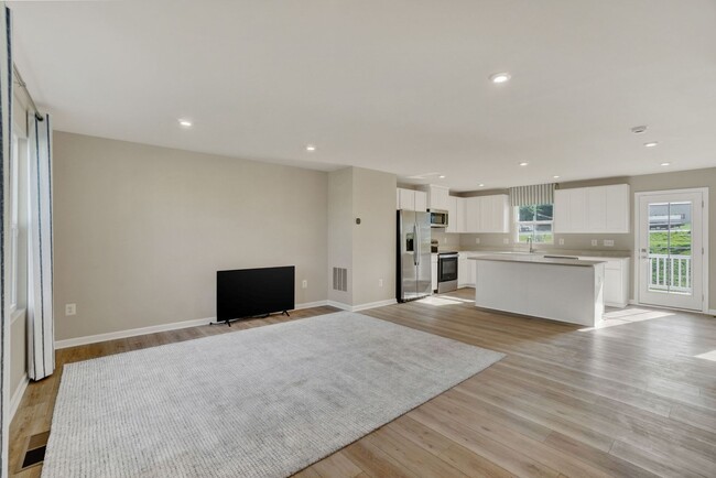 Photo - 69 Summerfield Dr