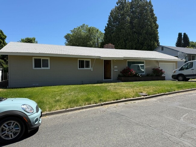 Three bedroom house - Three bedroom house