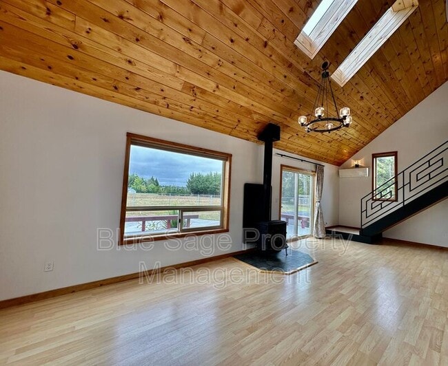 Photo - 262 Lotzgesell Rd