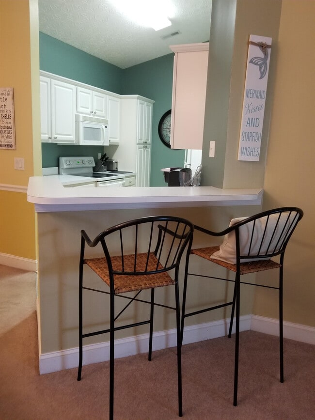 889 Palmetto Trail
